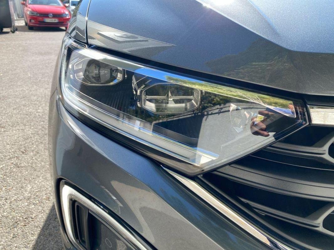 Volkswagen T-Roc - Photo 25