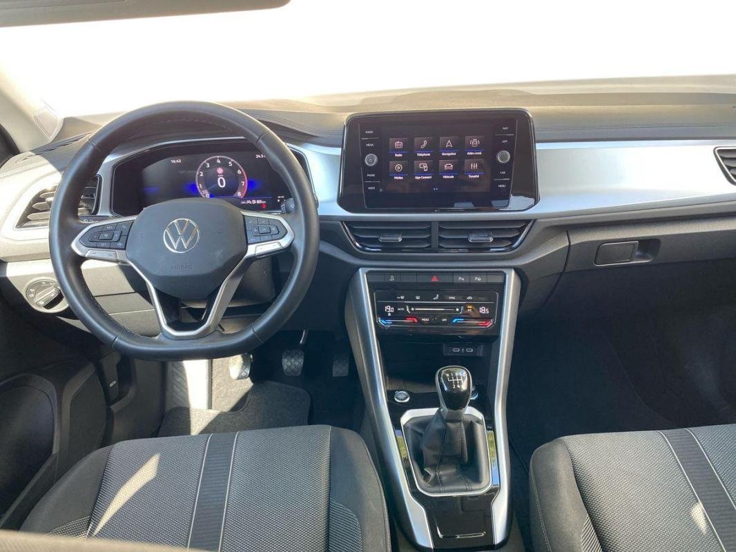 Volkswagen T-Roc - Photo 8