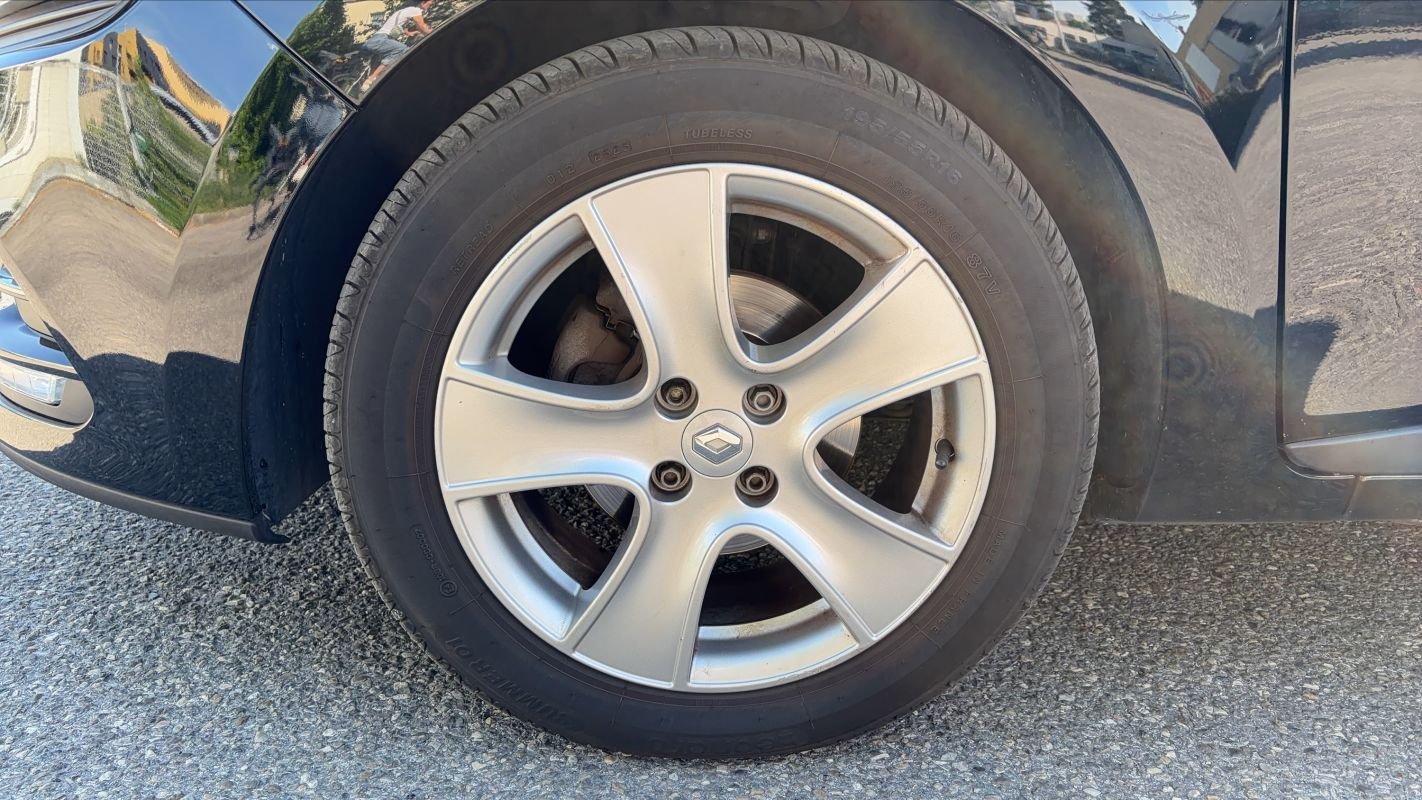 Renault Clio - Photo 18