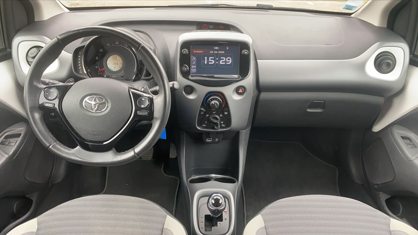 Toyota Aygo - Photo 11