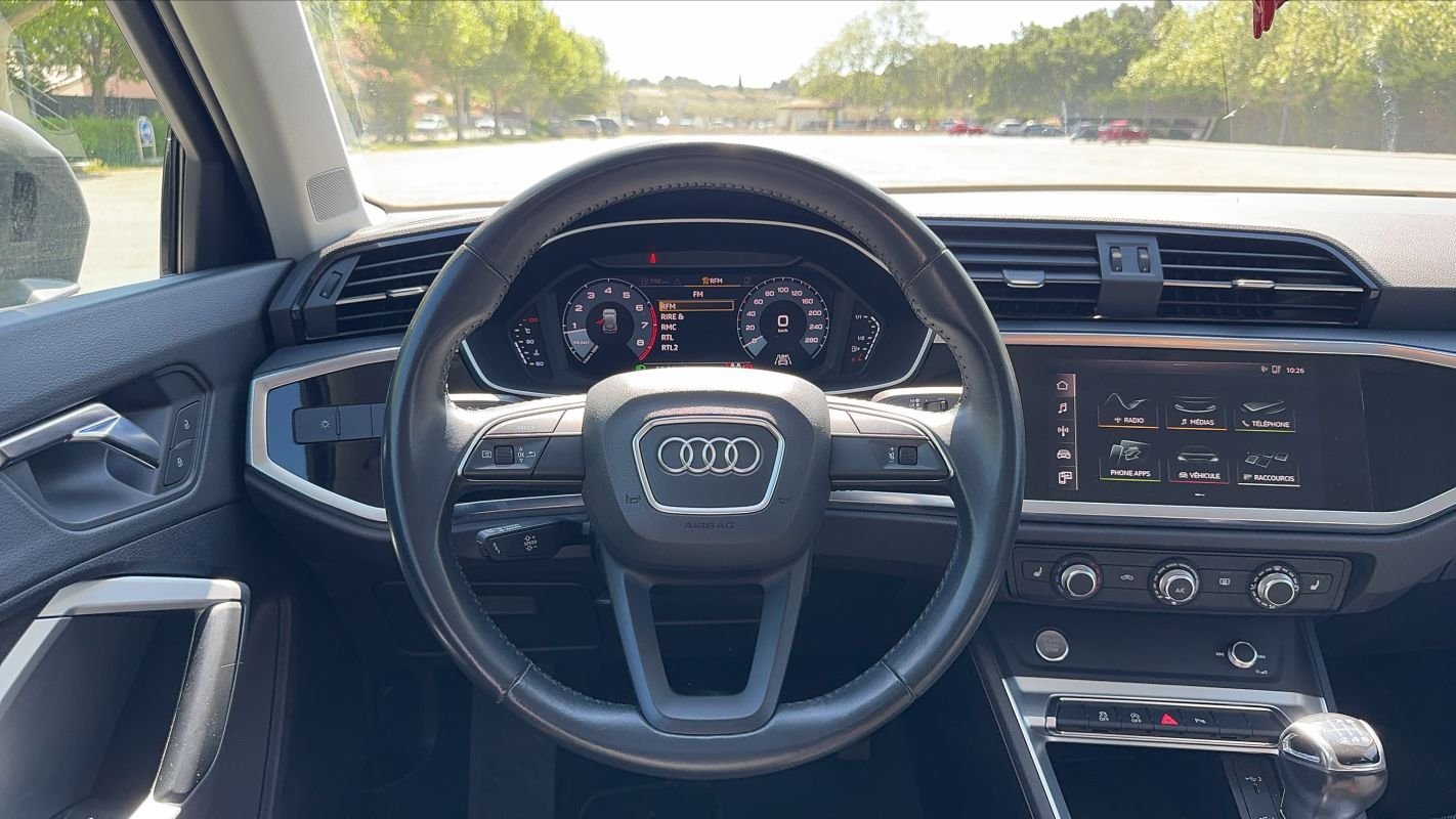 Audi Q3 - Photo 22