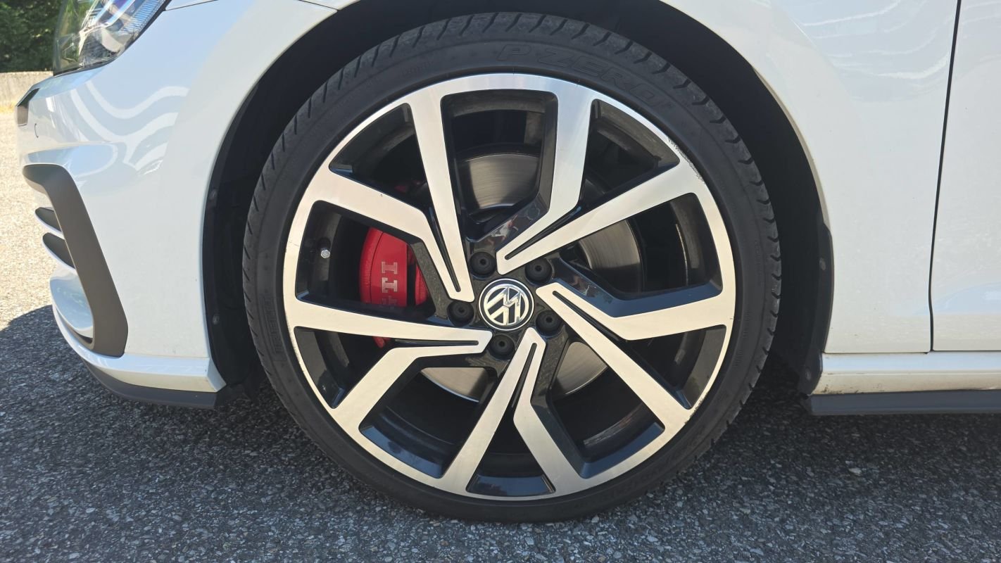 Volkswagen Golf - Photo 18
