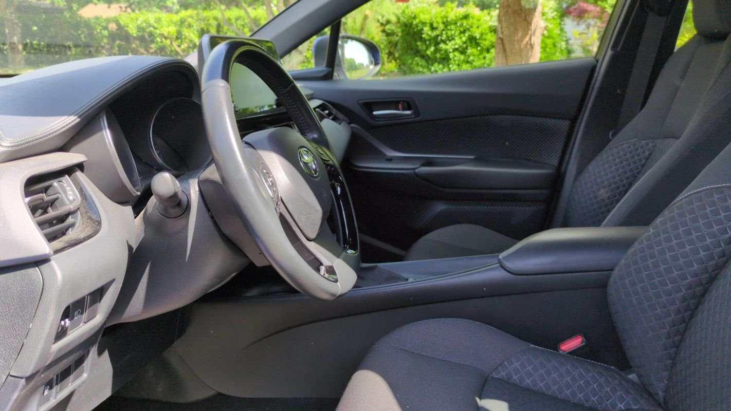 Toyota C-HR - Photo 25