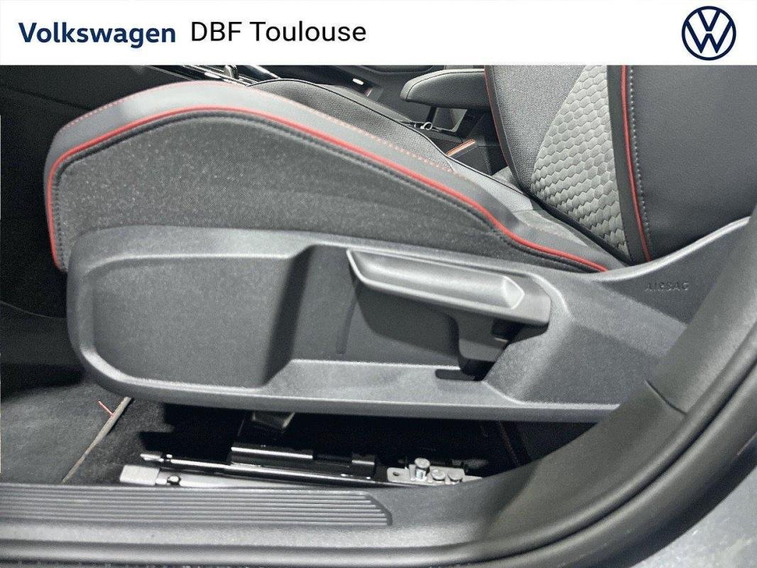 Volkswagen Golf - Photo 25