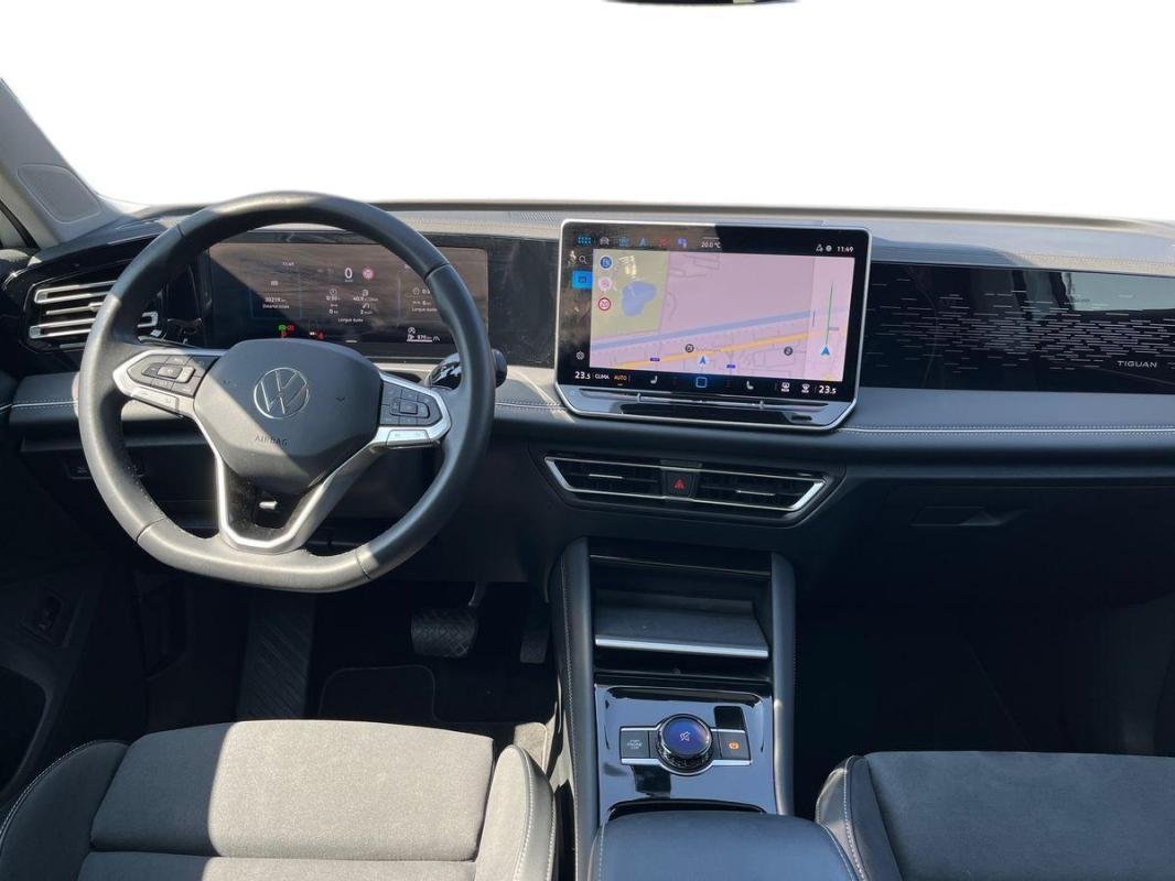 Volkswagen Tiguan - Photo 12