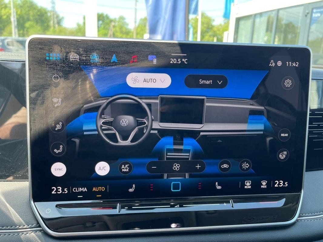 Volkswagen Tiguan - Photo 23