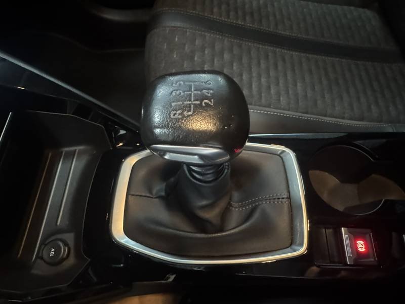 Peugeot 208 - Photo 14