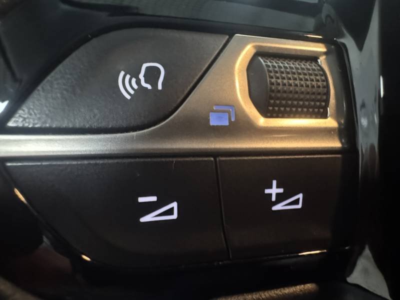 Peugeot 208 - Photo 26