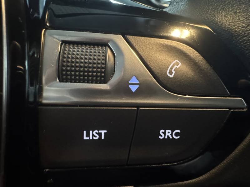 Peugeot 208 - Photo 27
