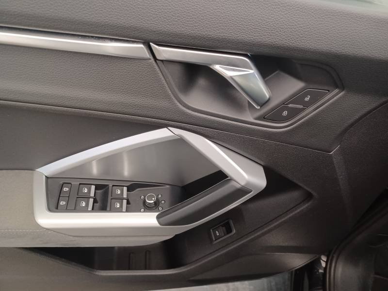 Audi Q3 - Photo 39