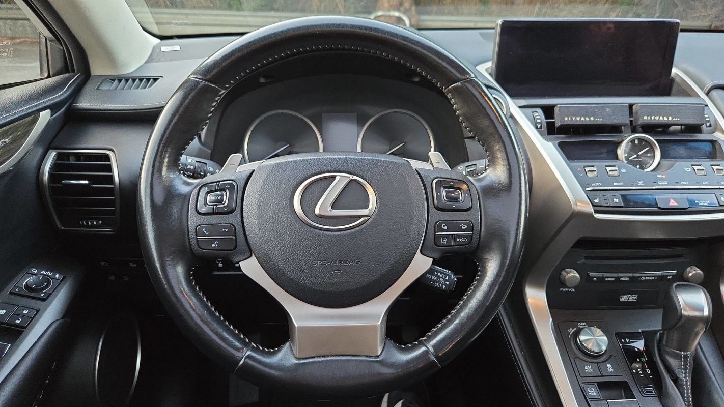 Lexus NX - Photo 24