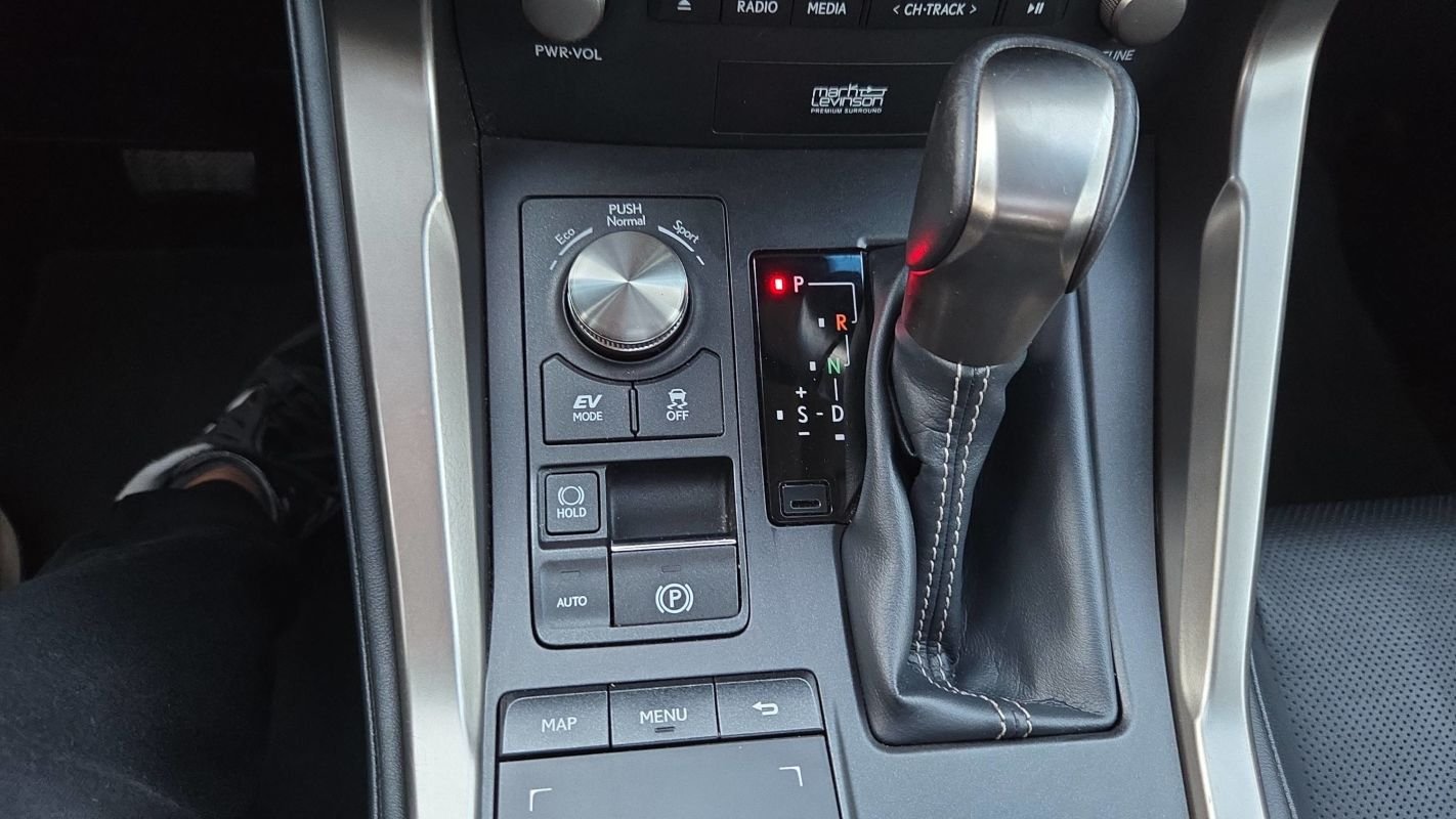 Lexus NX - Photo 27