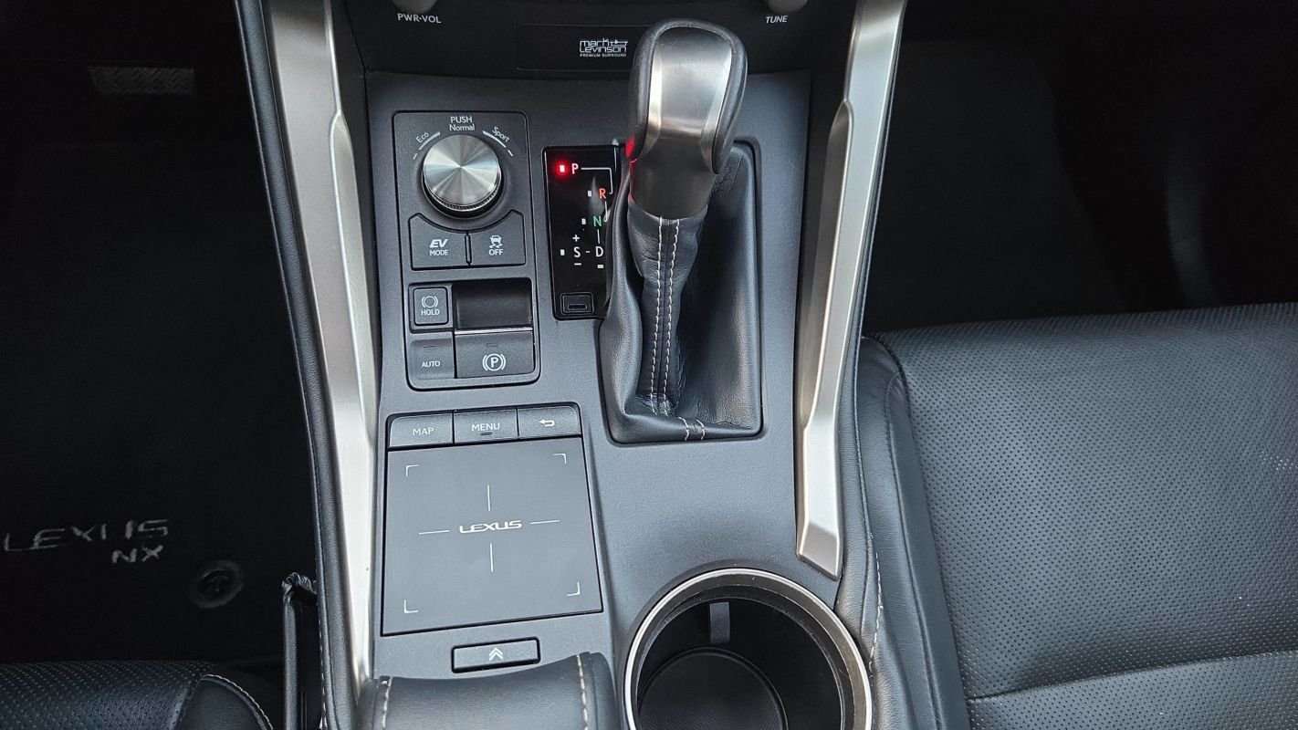 Lexus NX - Photo 28