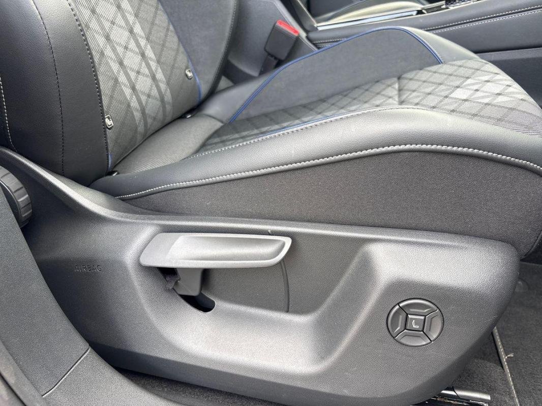 Volkswagen Tiguan - Photo 14