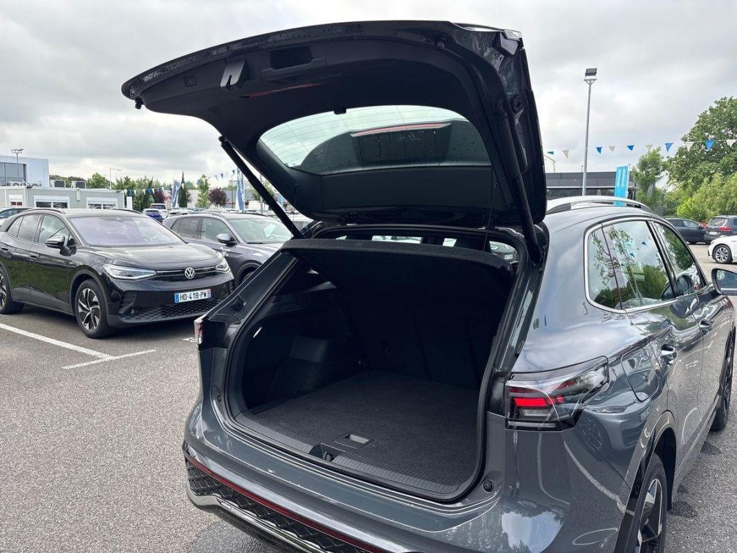 Volkswagen Tiguan - Photo 32