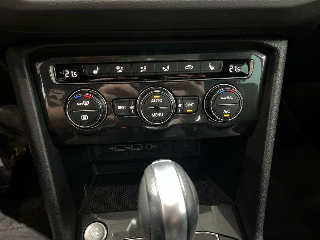 Volkswagen Tiguan - Photo 19