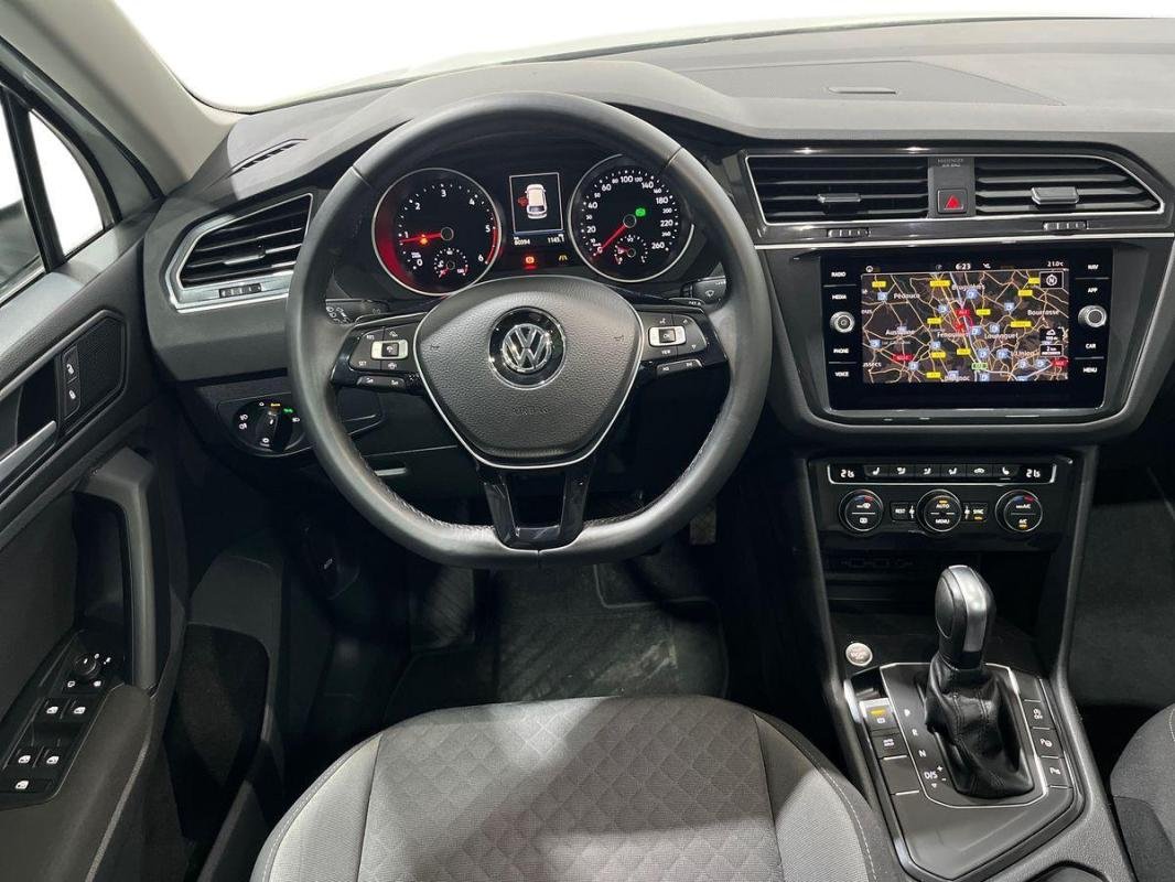 Volkswagen Tiguan - Photo 24