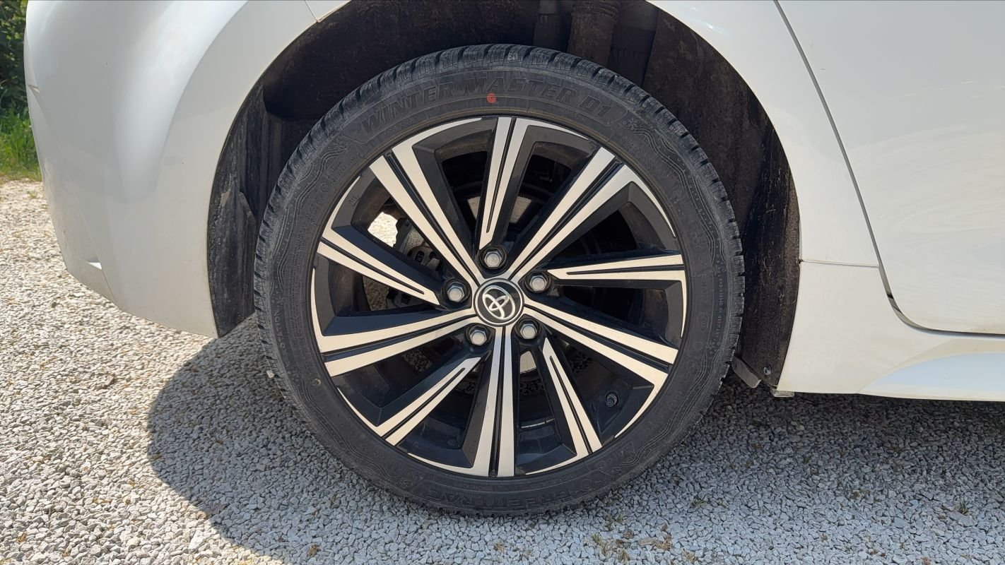 Toyota Corolla - Photo 16