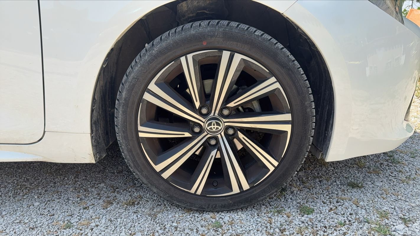 Toyota Corolla - Photo 17