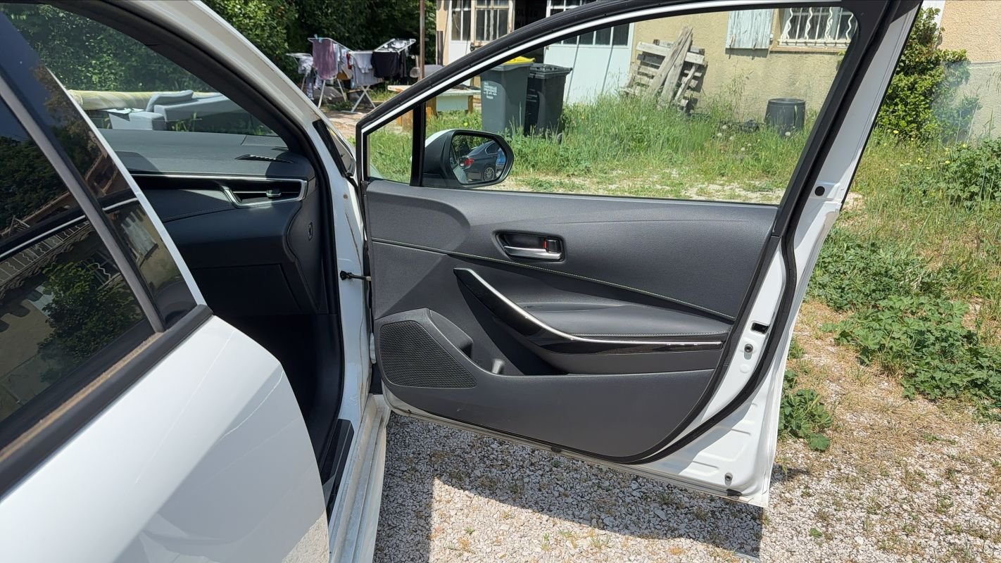 Toyota Corolla - Photo 24