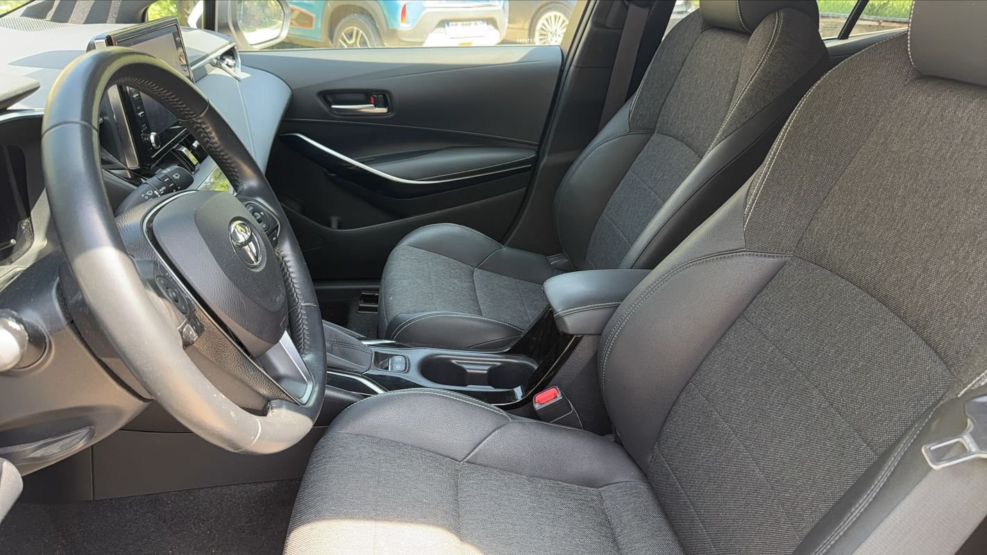 Toyota Corolla - Photo 26