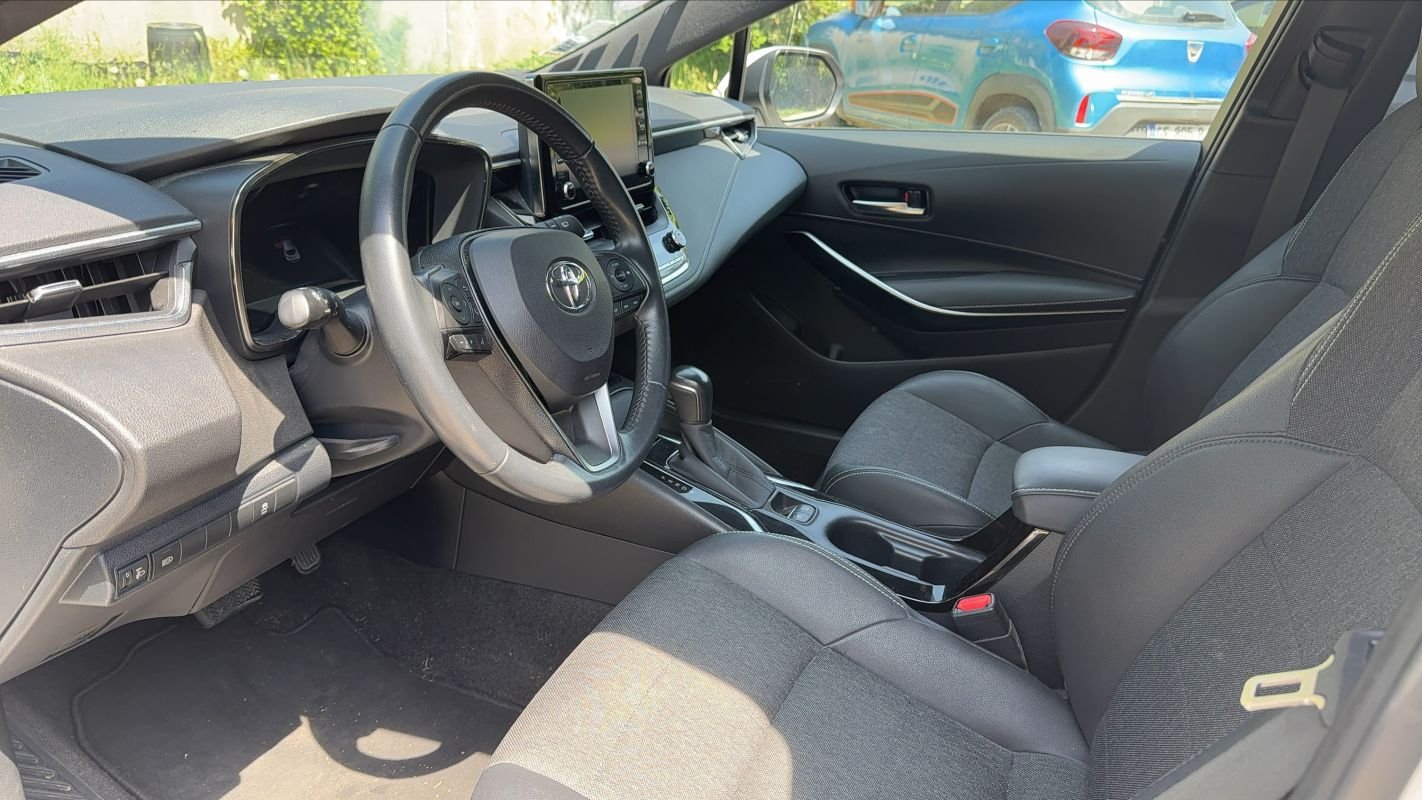 Toyota Corolla - Photo 8