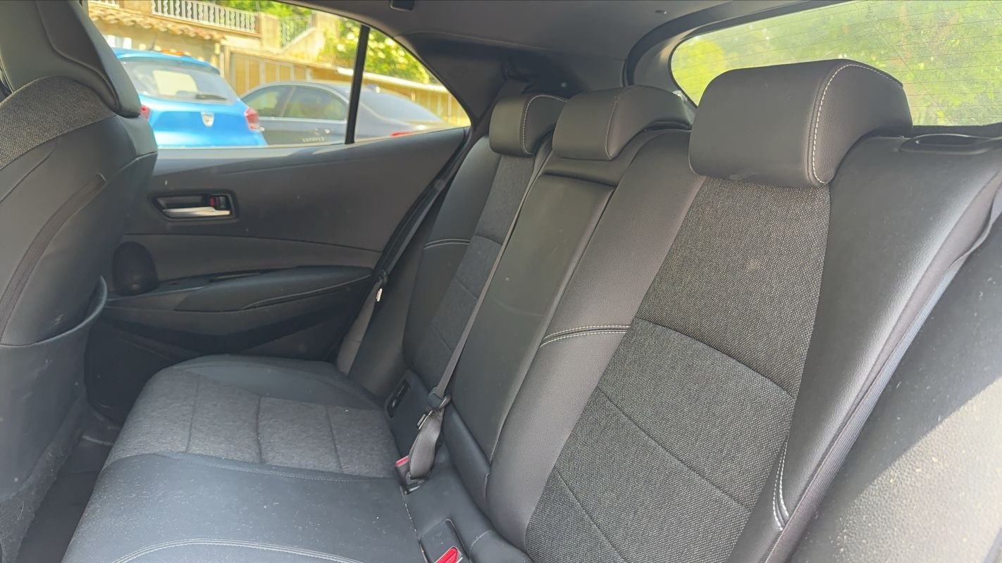 Toyota Corolla - Photo 9