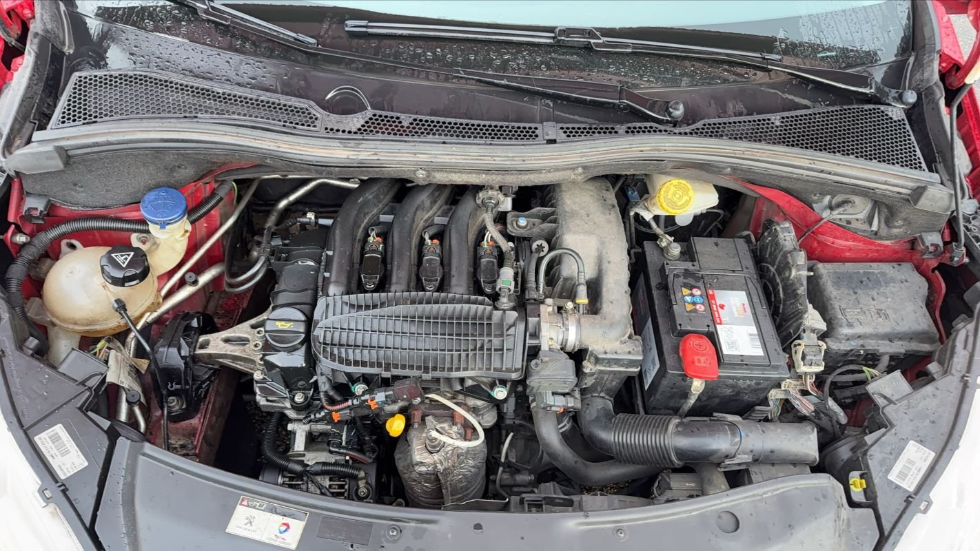 Peugeot 208 - Photo 15