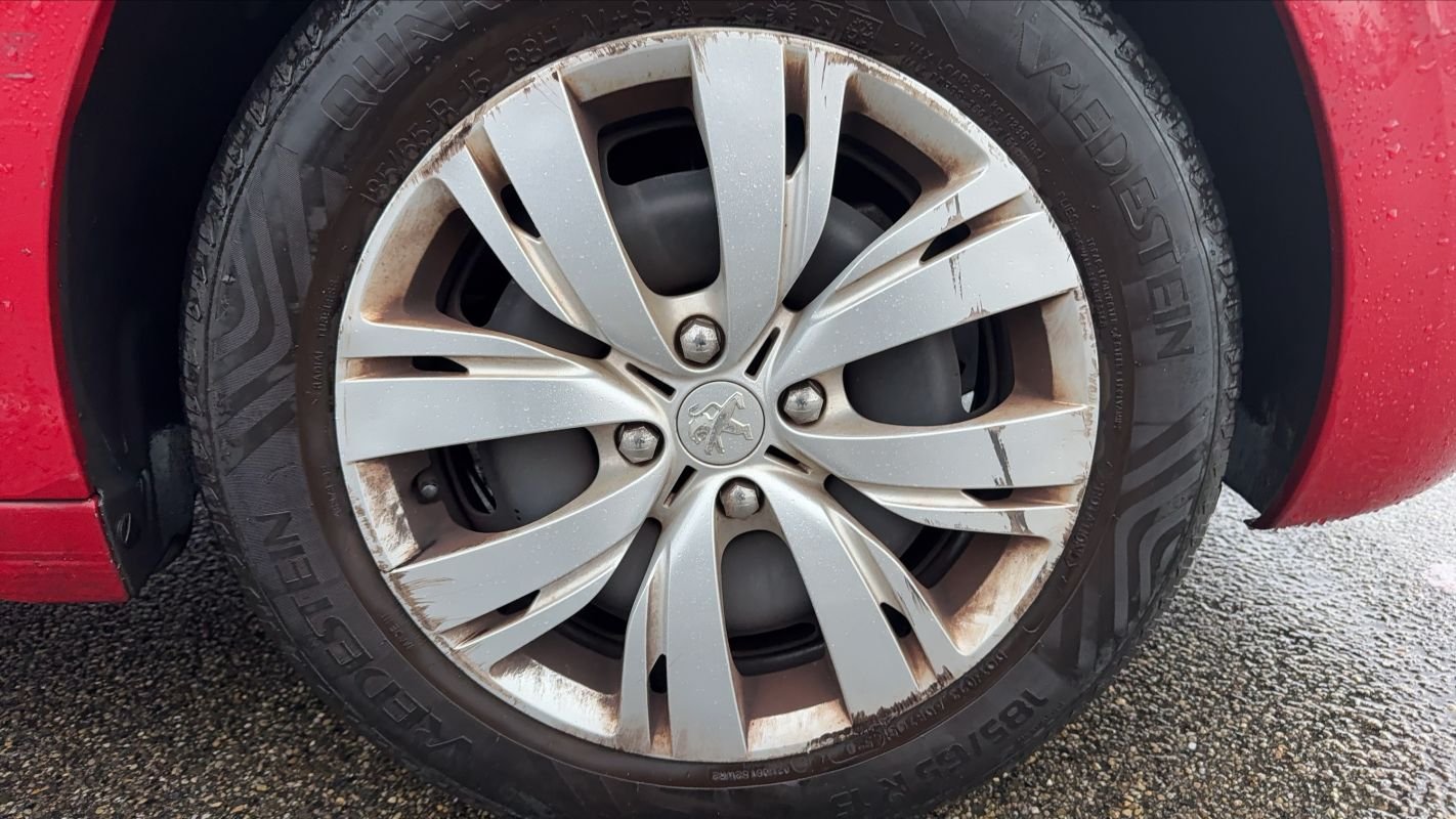 Peugeot 208 - Photo 17