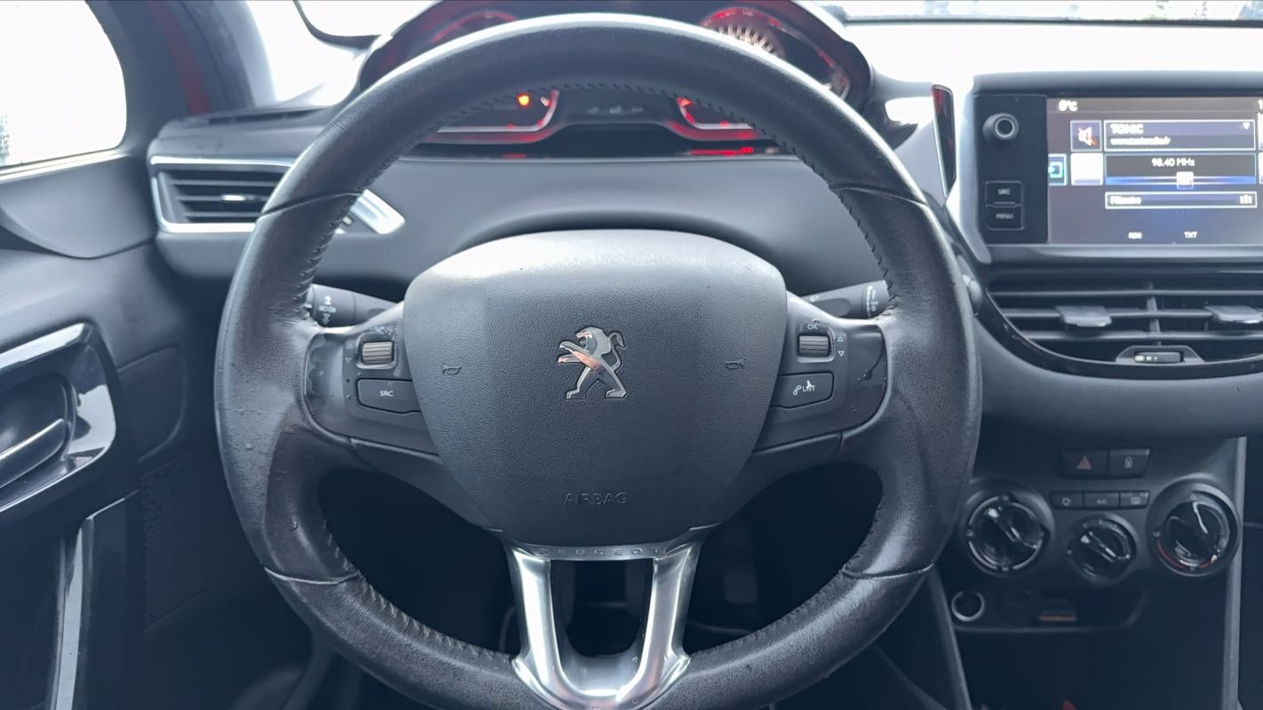 Peugeot 208 - Photo 24