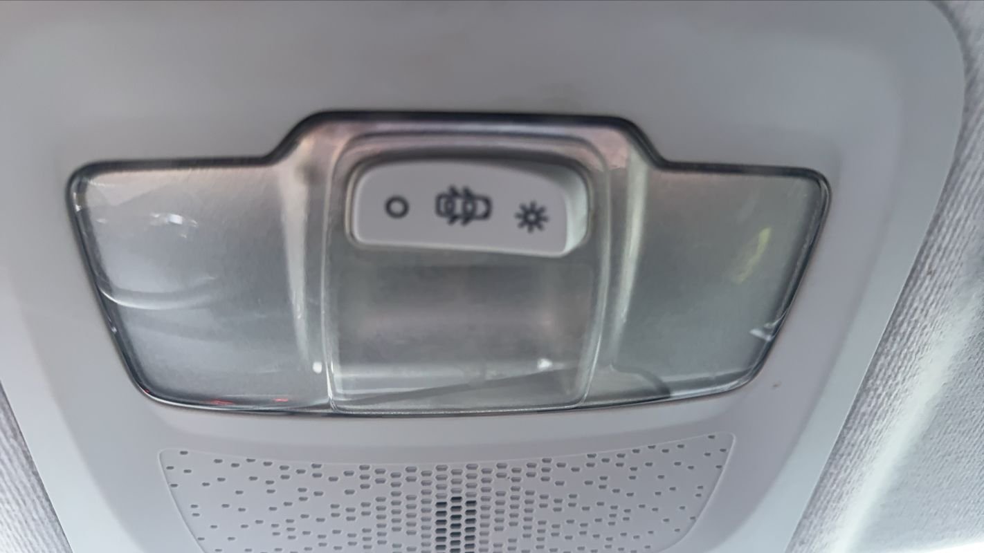Peugeot 208 - Photo 28
