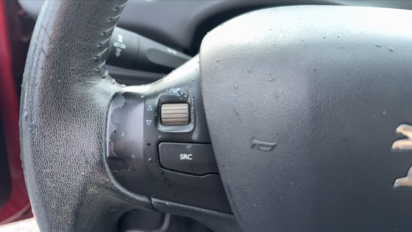 Peugeot 208 - Photo 29