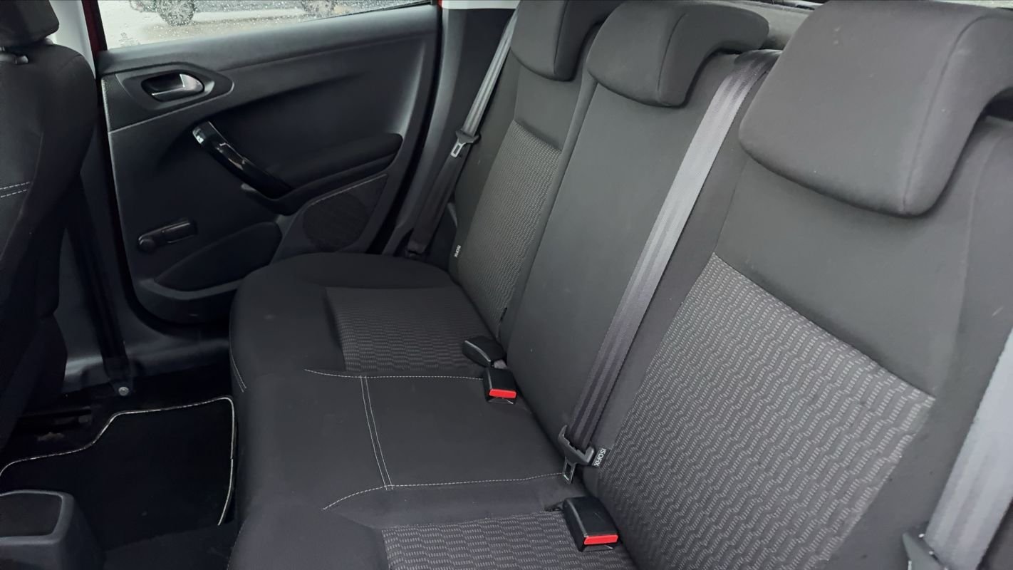 Peugeot 208 - Photo 9