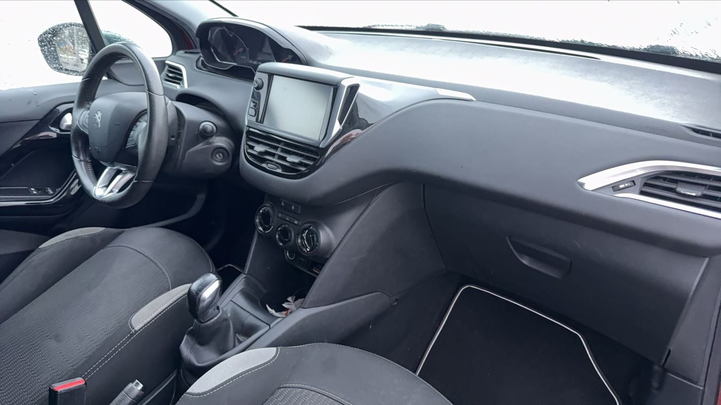 Peugeot 208 - Photo 10