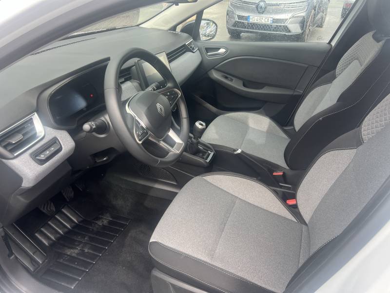 Renault Clio - Photo 32