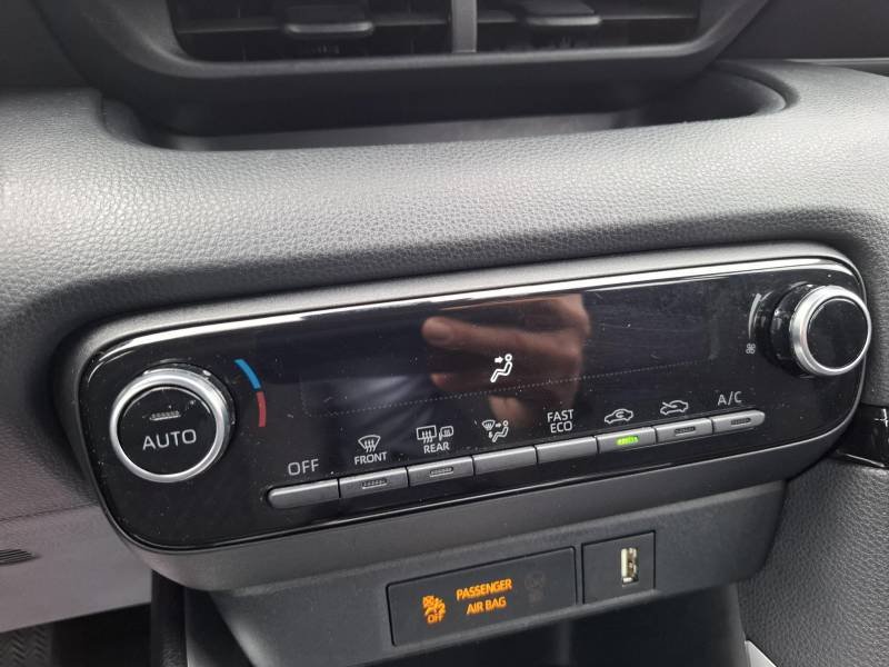 Toyota Yaris - Photo 23