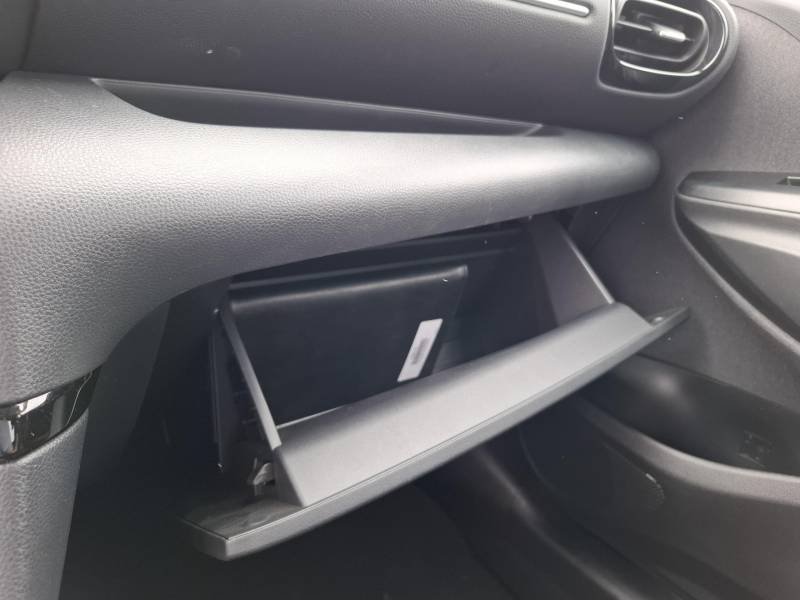 Toyota Yaris - Photo 29
