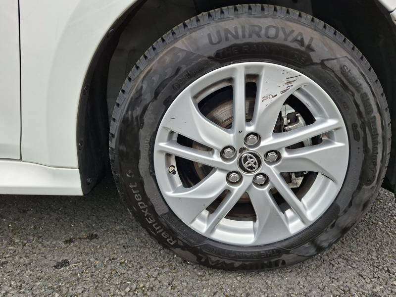 Toyota Yaris - Photo 9