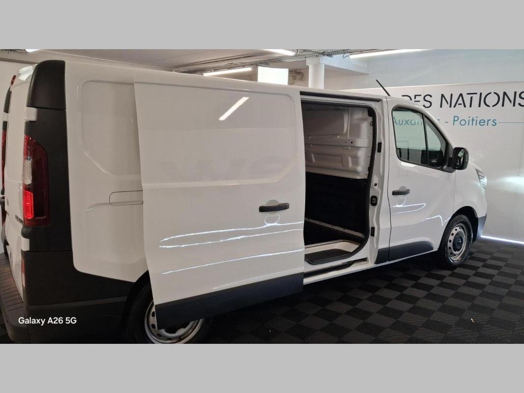 Renault Trafic - Photo 16