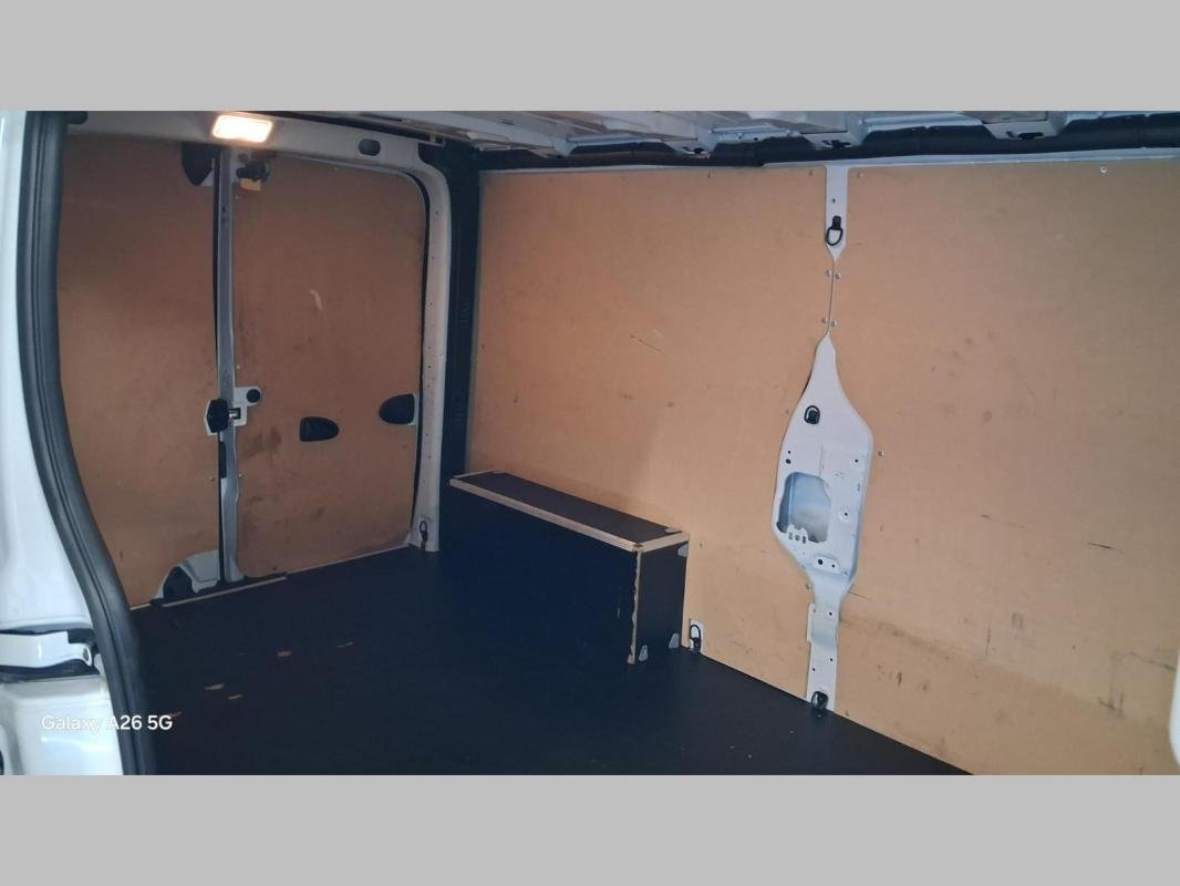 Renault Trafic - Photo 17