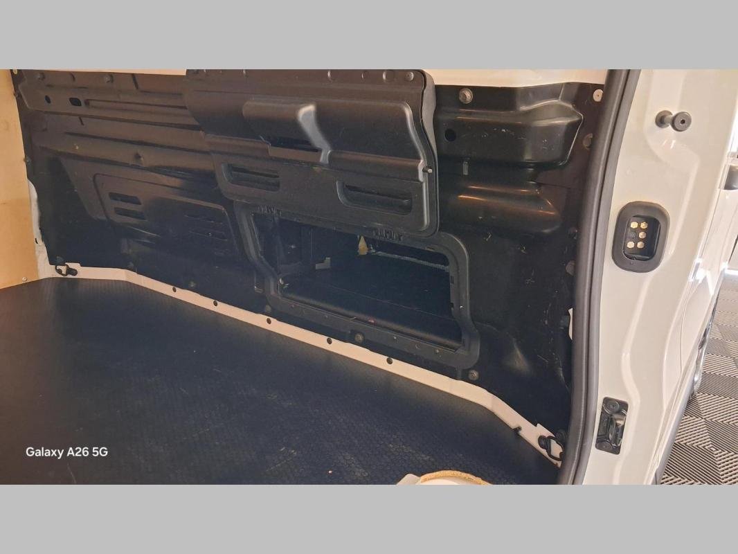 Renault Trafic - Photo 18