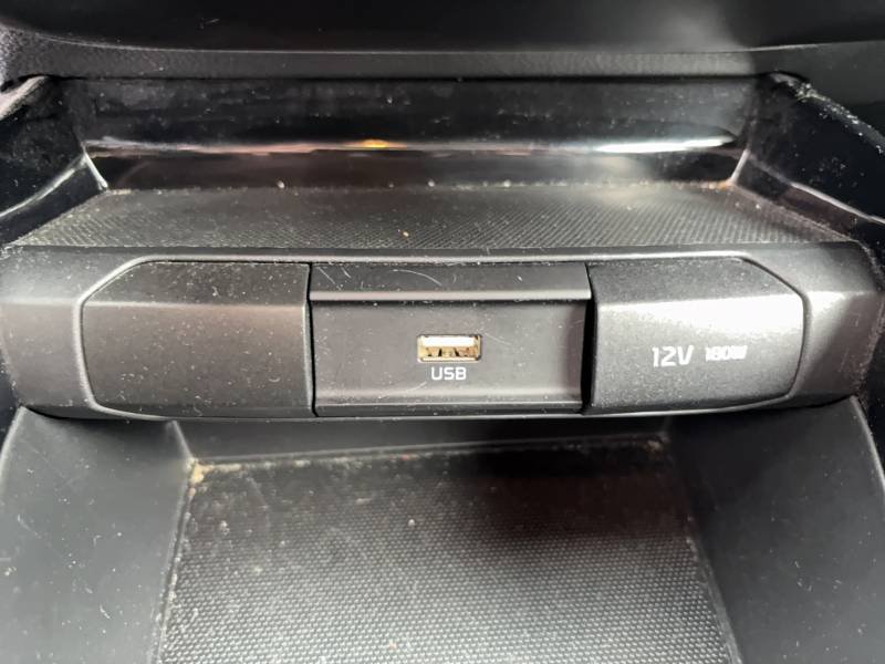 Kia Stonic - Photo 24