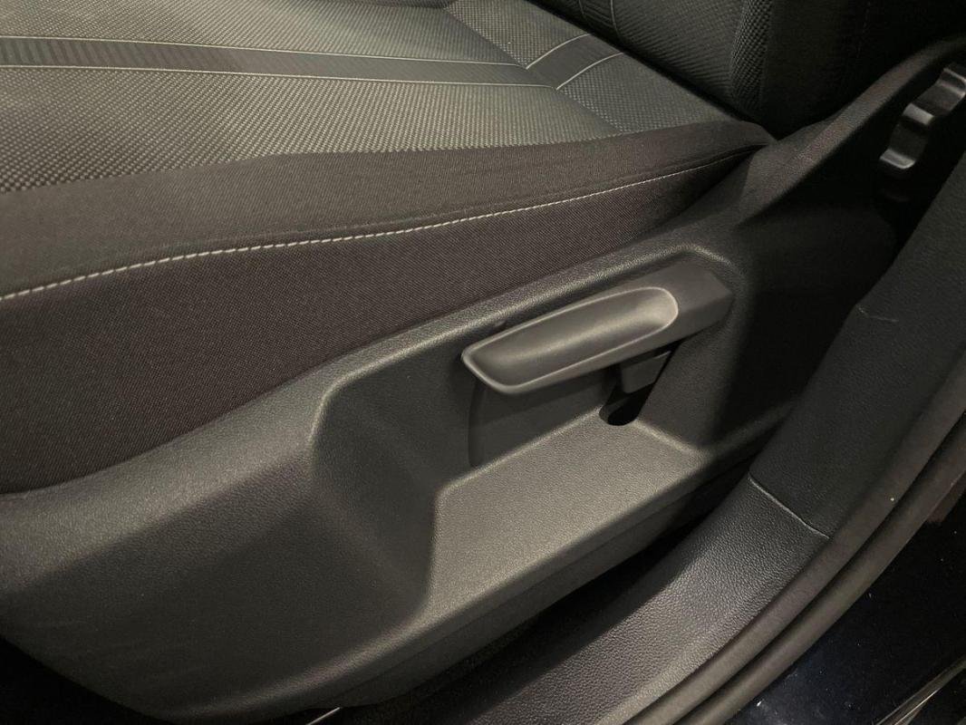 Volkswagen T-Roc - Photo 14