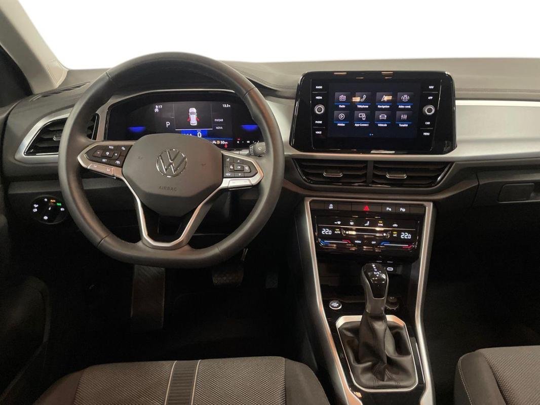 Volkswagen T-Roc - Photo 24