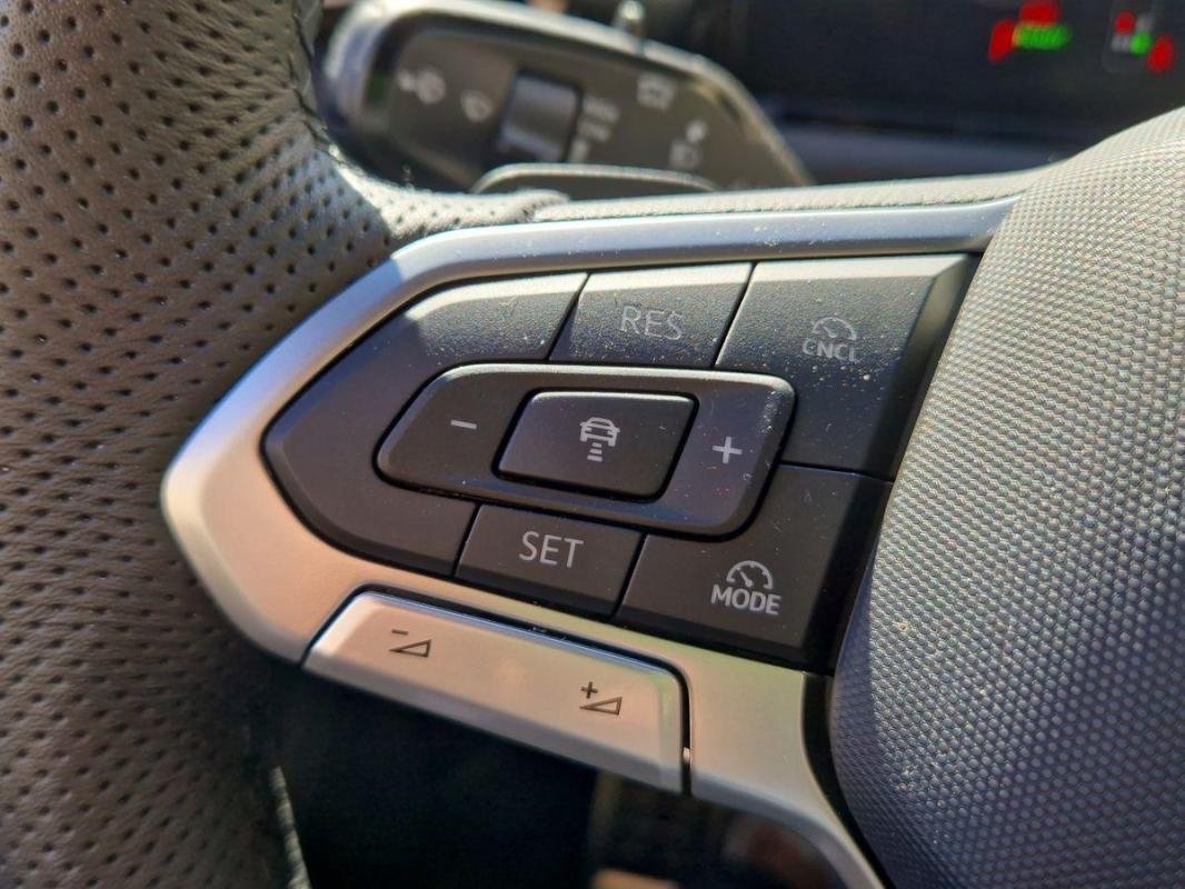 Volkswagen Tiguan - Photo 21