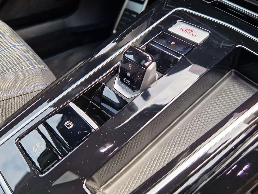 Volkswagen Golf - Photo 11