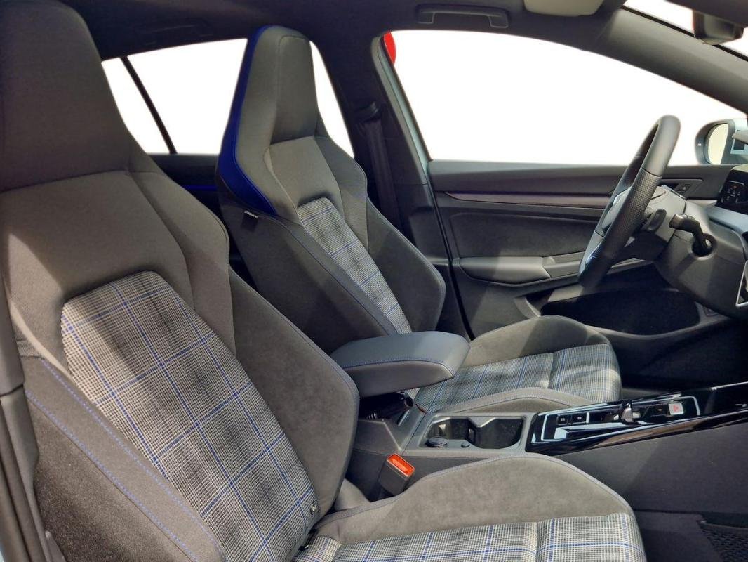 Volkswagen Golf - Photo 13