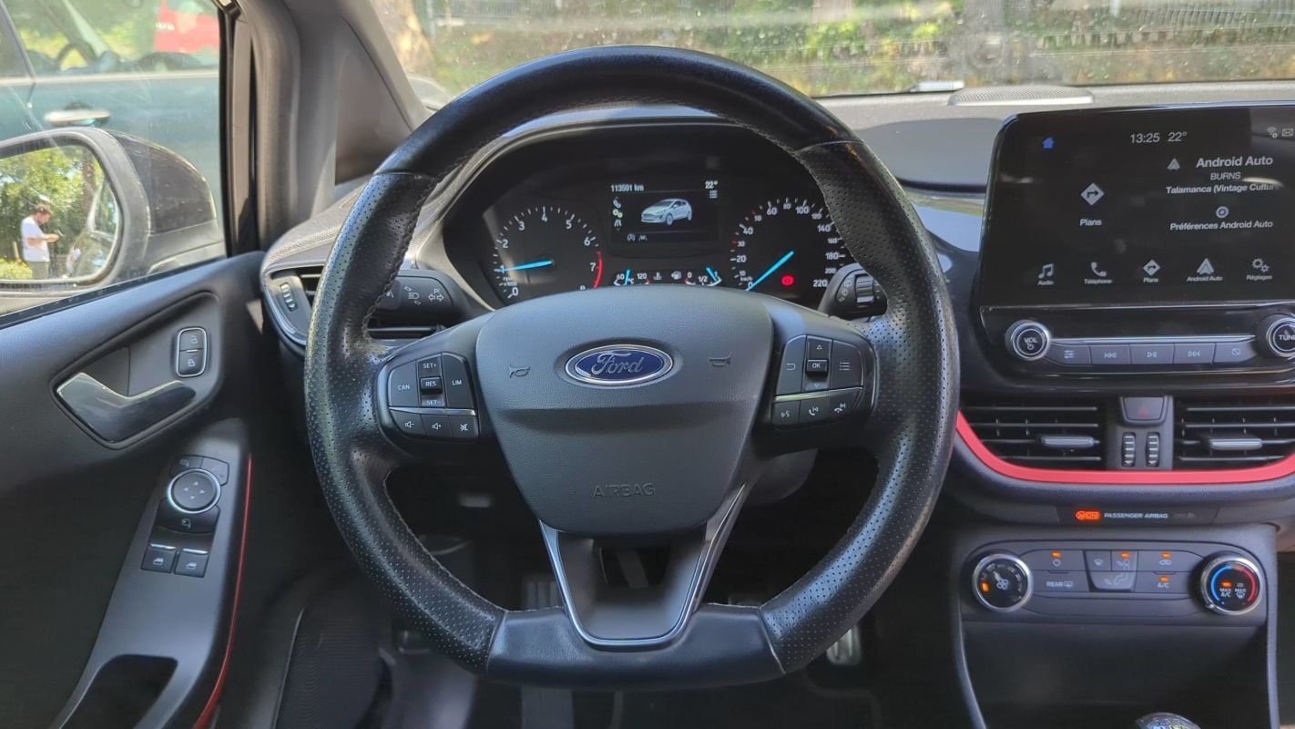 Ford Fiesta - Photo 22