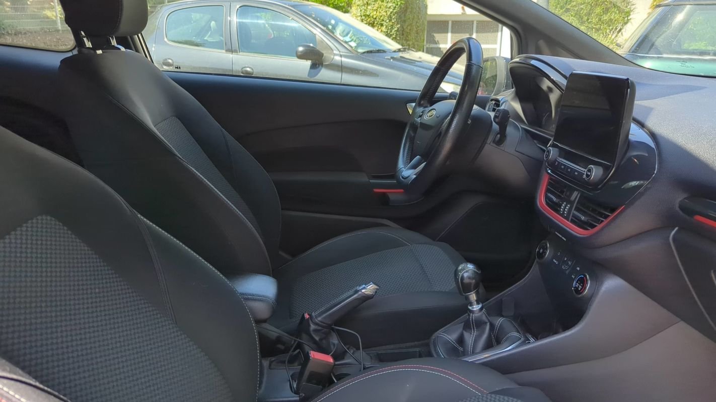Ford Fiesta - Photo 25