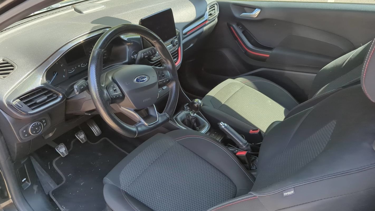 Ford Fiesta - Photo 8